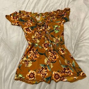 Xhilaration floral romper size XS